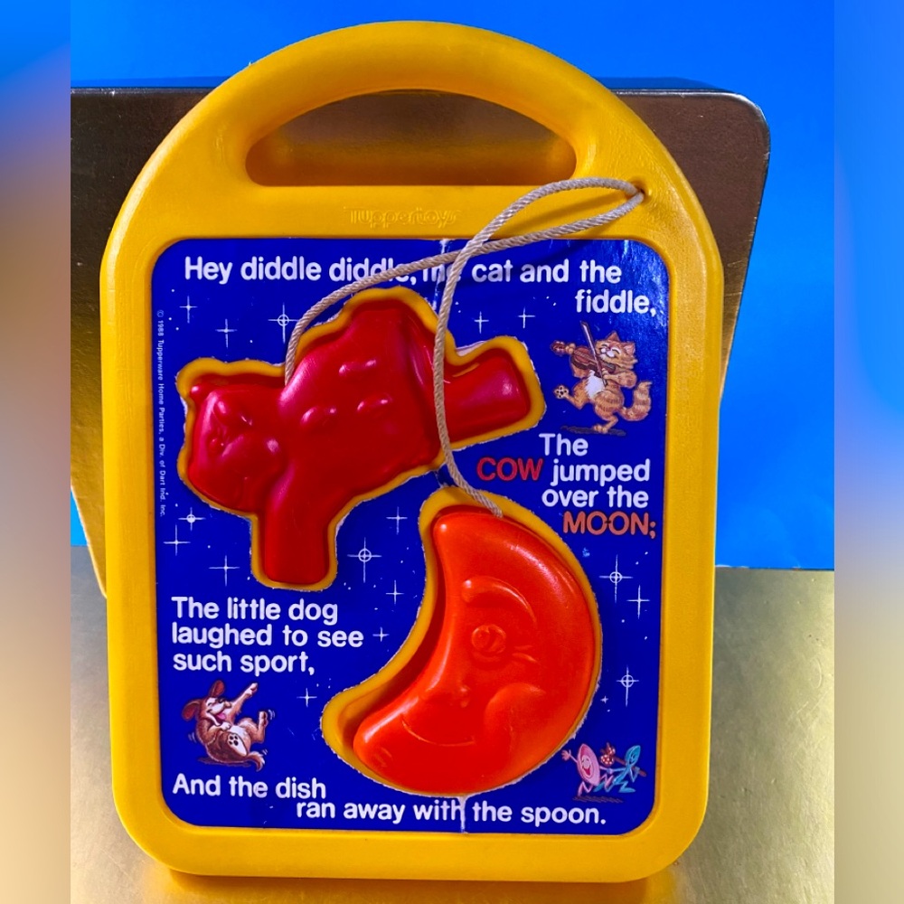 Tupperware Vintage 1988 Rhyme-Time Puzzle Hey Diddle Diddle Educational Toy